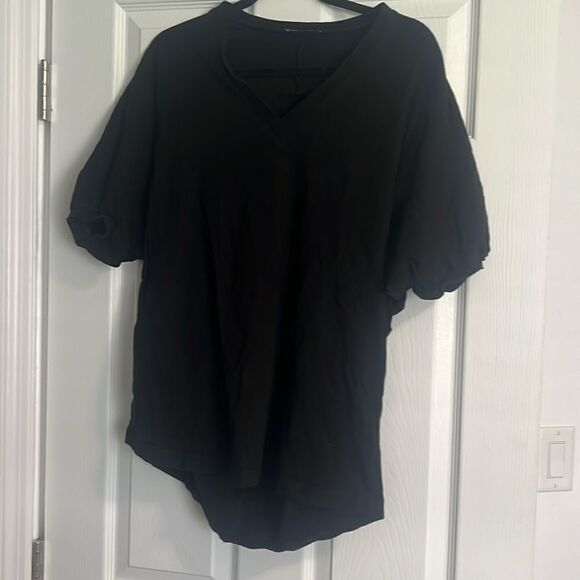 Oversized Black ZARA Shirt - T Shirt - Like New - Thick Shirt Ruffled Sleeve - Picture 1 of 3